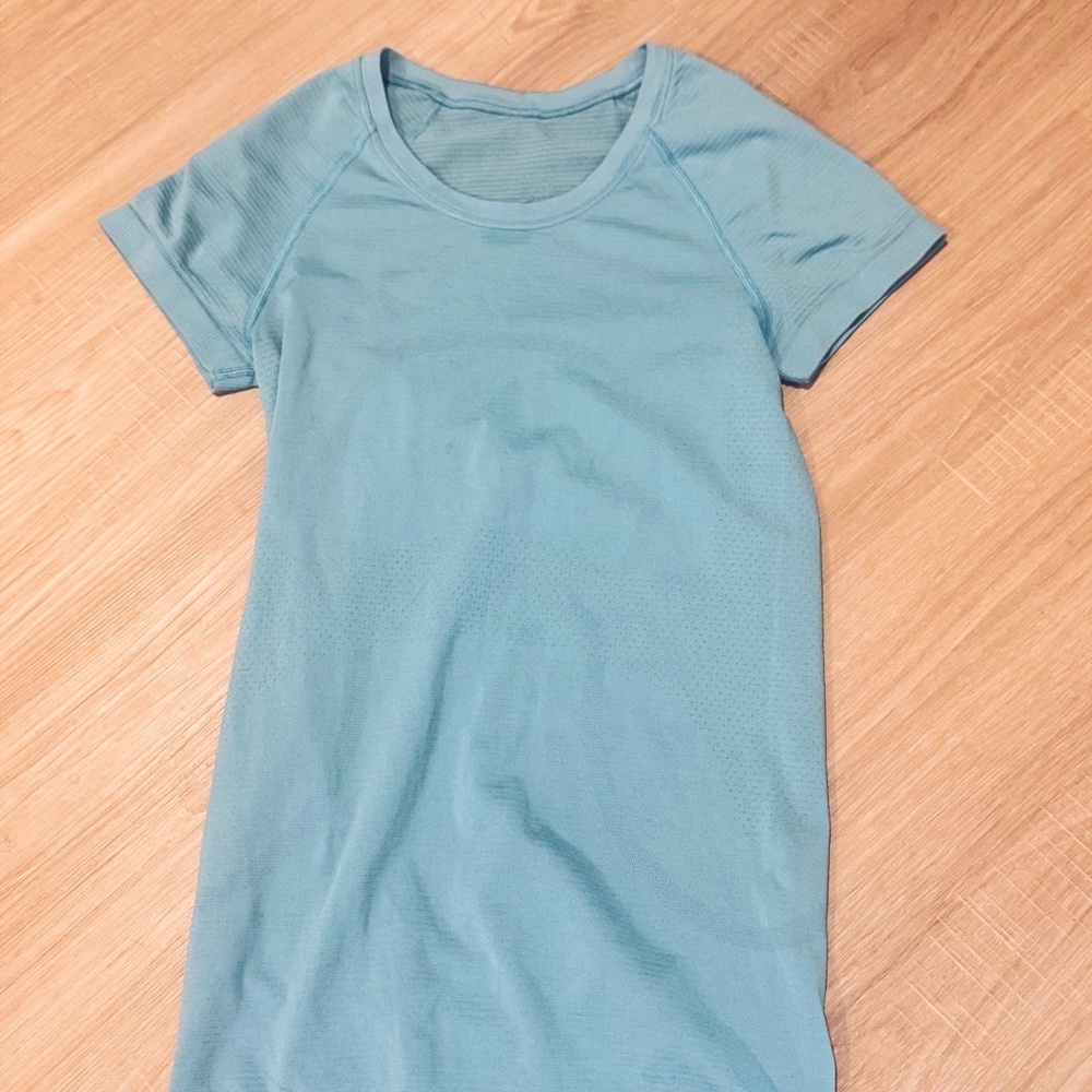 Lululemon Swiftly Tech Blue Top | Size 2